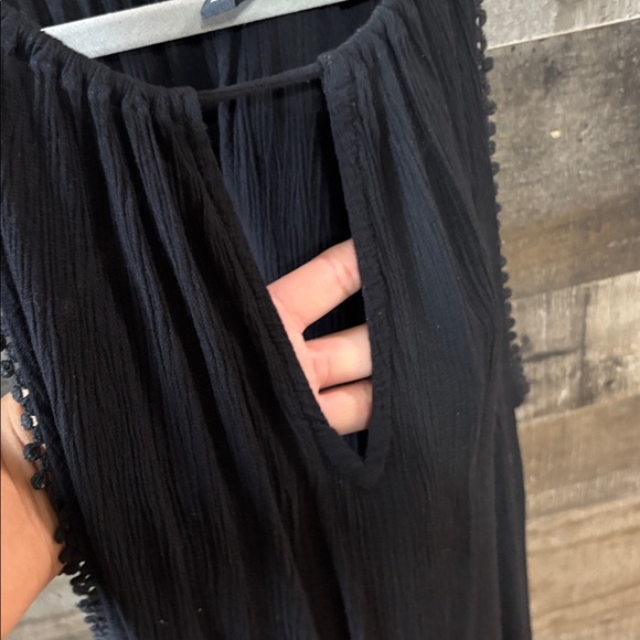 Dressy black tank - Picture 4 of 7